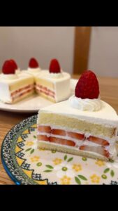 おかしやえむです。 いちごのショートケーキ いちごの季節，た […]